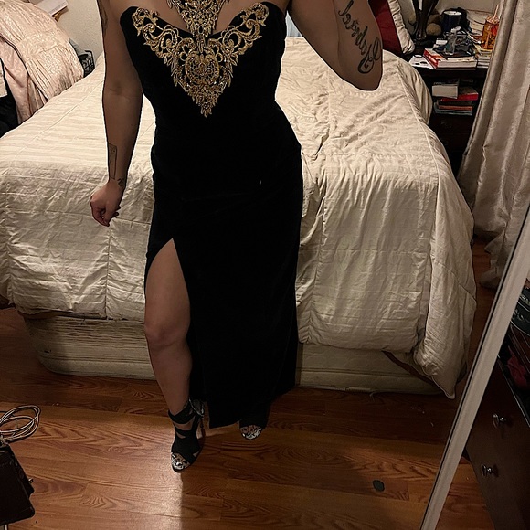 Sexy! Vintage  Velvet LA Glow Gown - Picture 6 of 13